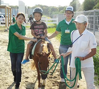 ポニー乗馬イメージ