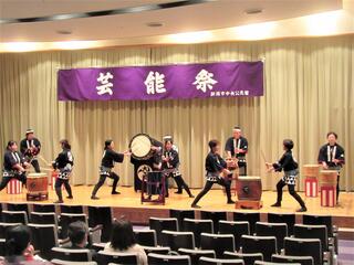 芸能祭ステージの画像