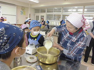 月潟小学校の活動の様子の写真