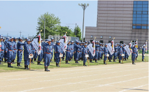 複数の消防団員が整列している写真