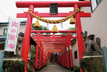 内野にある吉田稲荷神社