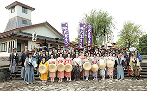 西川時代激まつり参加者募集　昨年度参加者集合写真