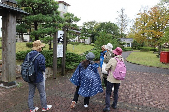 西川まち歩きの会 からころ