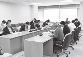 写真　地域公共交通調査特別委員会